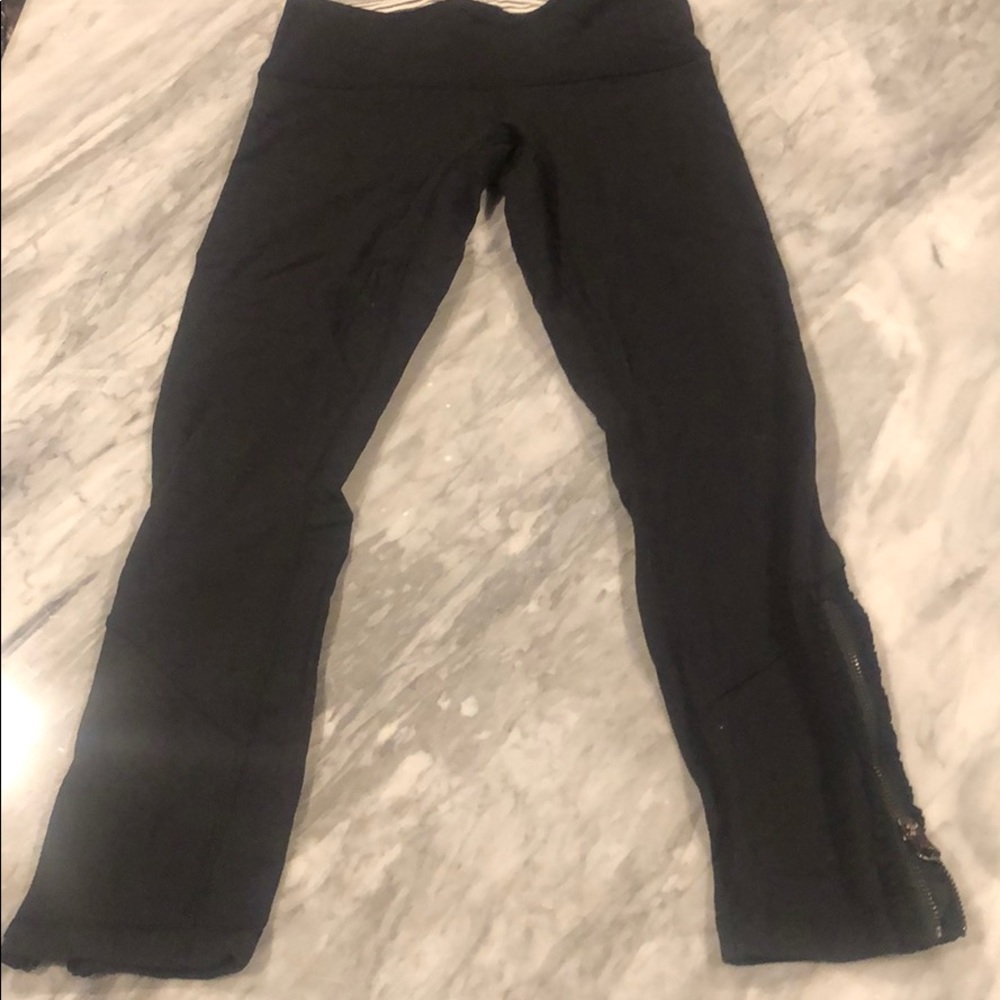 7/8 Wunder Under Zip leg pant